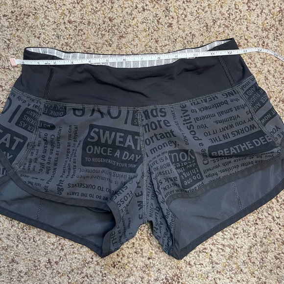 Lululemon Run Speed Short Classic Manifesto Deep Coal Black size 2 - Picture 10 of 10